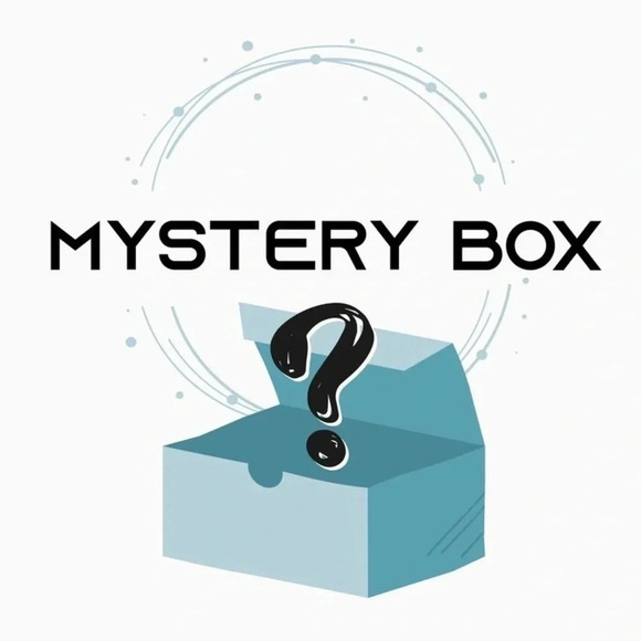 10 pieces  Womens Mystery Clothing Box - Picture 2 of 2
